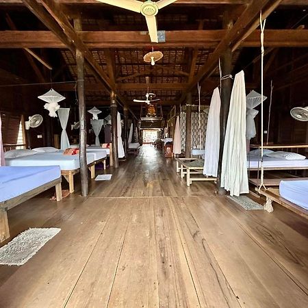 St 63 Home Stay & Tour Kampong Khleang Eksteriør bilde