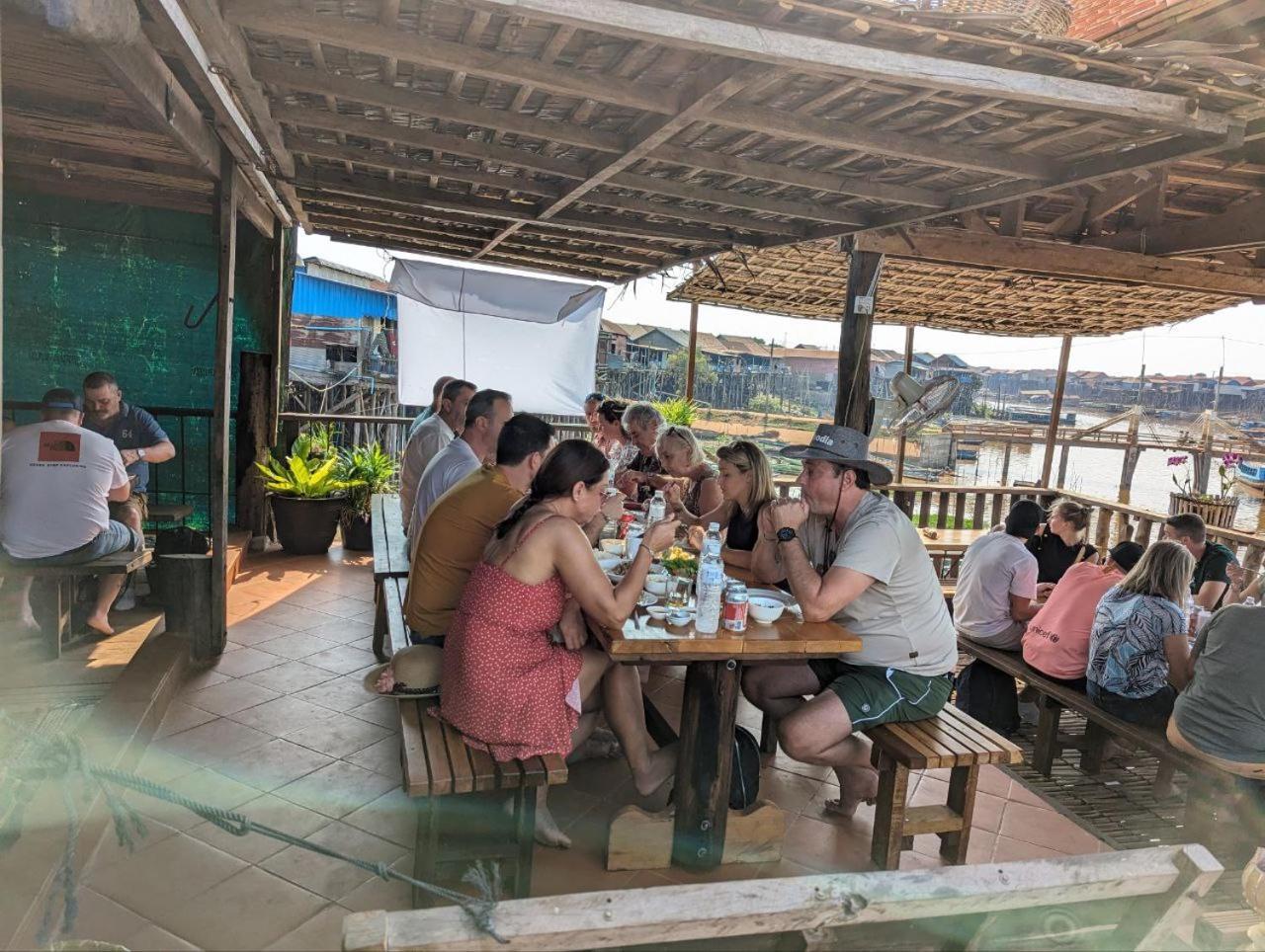 St 63 Home Stay & Tour Kampong Khleang Eksteriør bilde