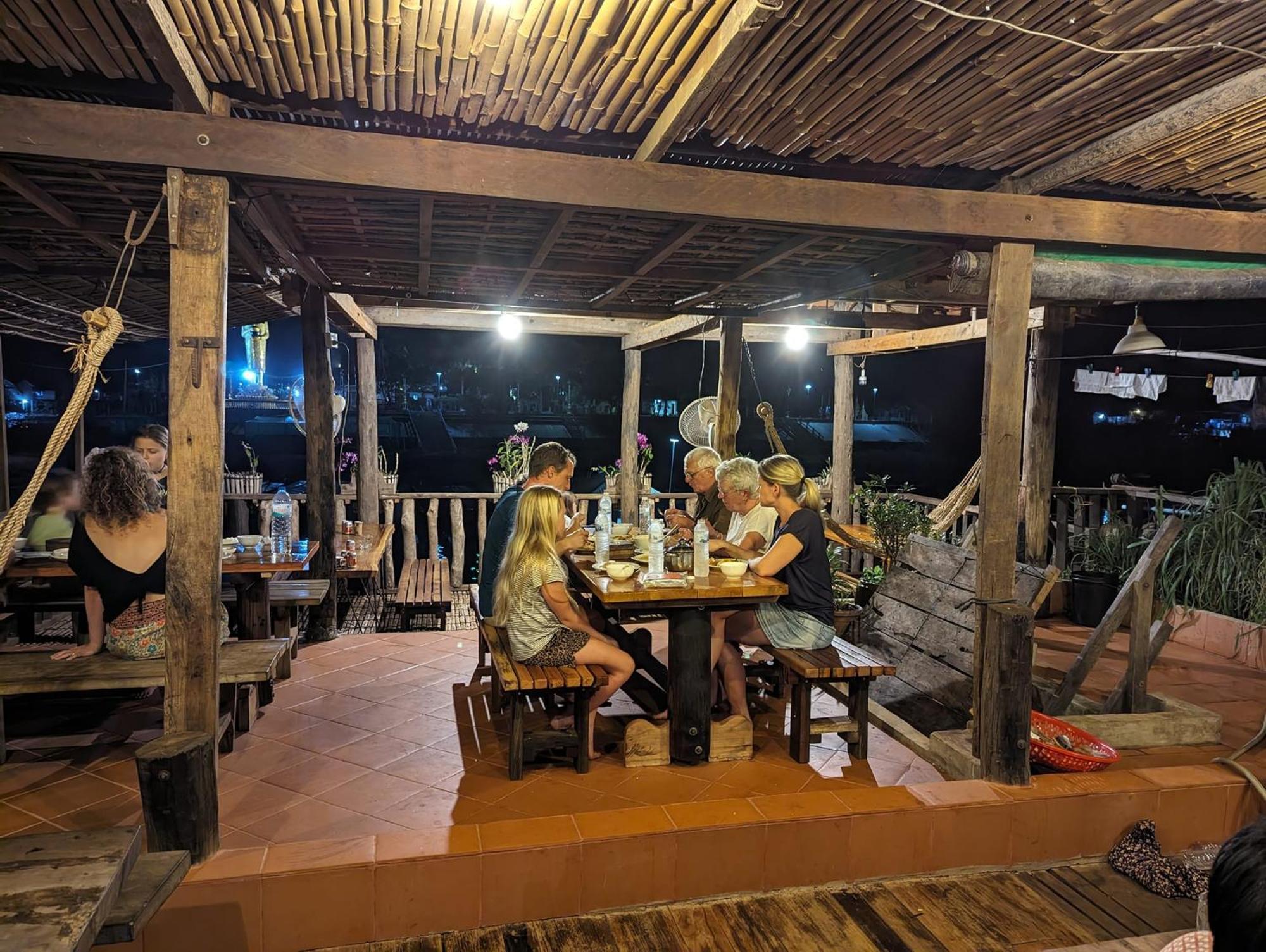 St 63 Home Stay & Tour Kampong Khleang Eksteriør bilde