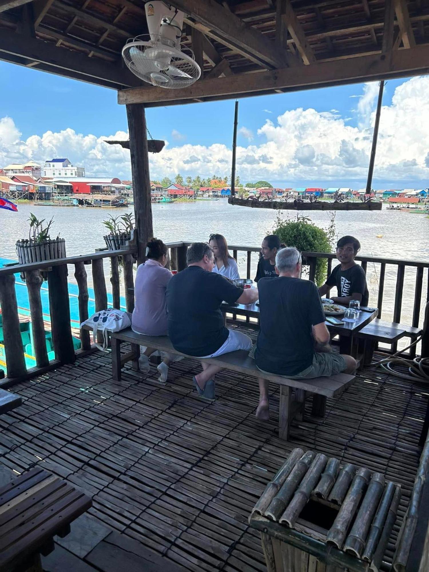 St 63 Home Stay & Tour Kampong Khleang Eksteriør bilde